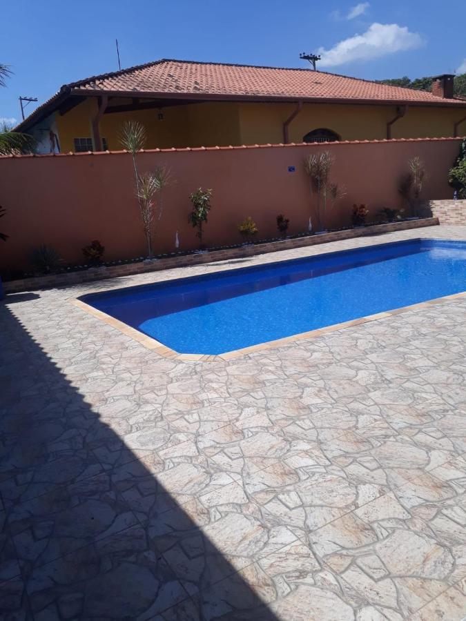 Chacara Bella Vida Com Piscina Churrasqueira Salao De Festas Fogao A Lenha Quadra Aracariguama Exteriör bild