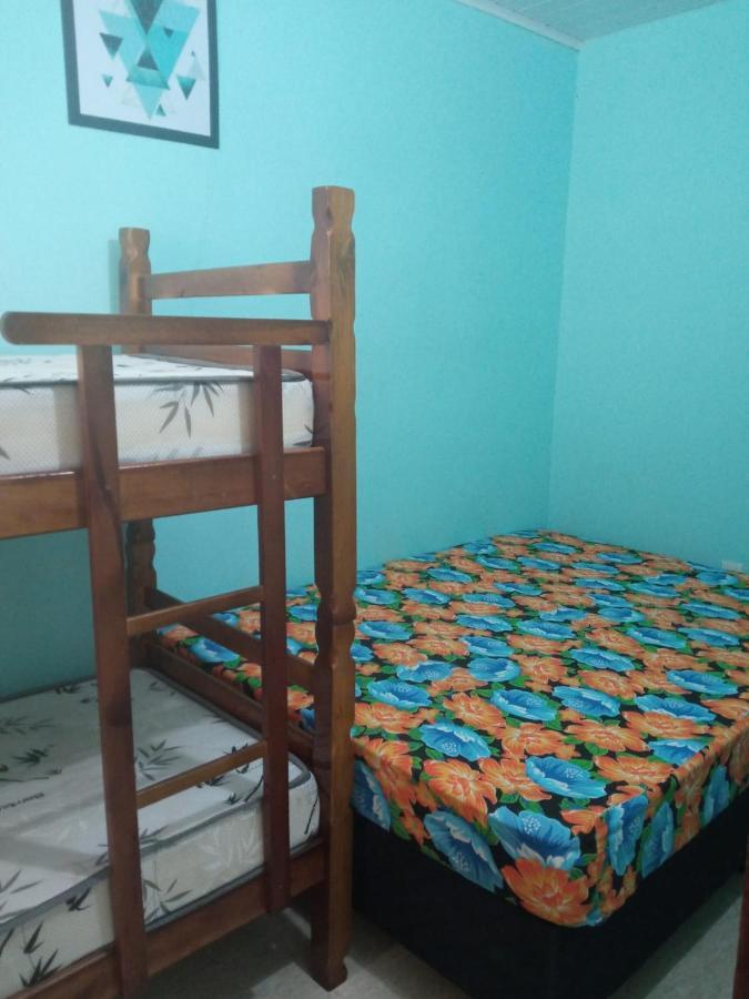 Chacara Bella Vida Com Piscina Churrasqueira Salao De Festas Fogao A Lenha Quadra Aracariguama Exteriör bild