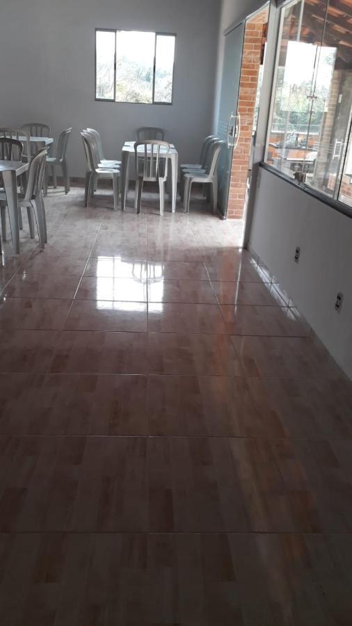 Chacara Bella Vida Com Piscina Churrasqueira Salao De Festas Fogao A Lenha Quadra Aracariguama Exteriör bild